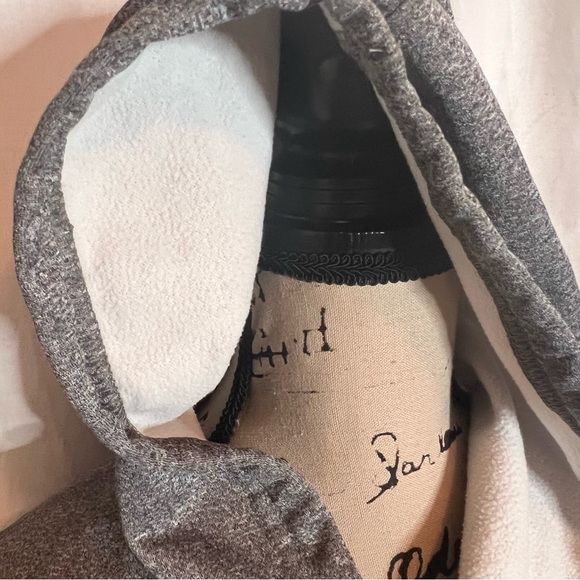 Majestic brand New England Patriots hoodie - Picture 4 of 6